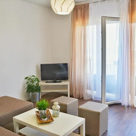 With A Parking Space Smrika, Kraljevica - 15700 *