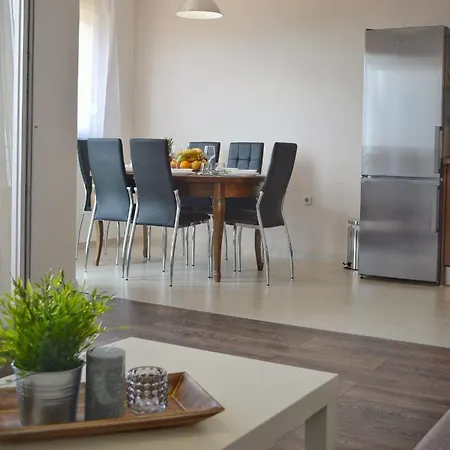 With A Parking Space Smrika, Kraljevica - 15700 שמריקה