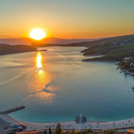 With A Parking Space Smrika, Kraljevica - 15700 דירה *